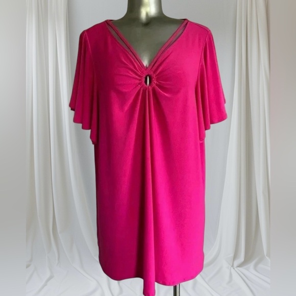 ✅➕size Women’s Keyhole Blouse with Flare Sleeves - Picture 2 of 10